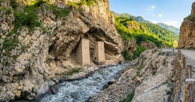 Горная Чечня: Нихалоевские водопады, Ушкалойские башни-близнецы, город Аргун, Грозный - Авто-пешеходная экскурсия